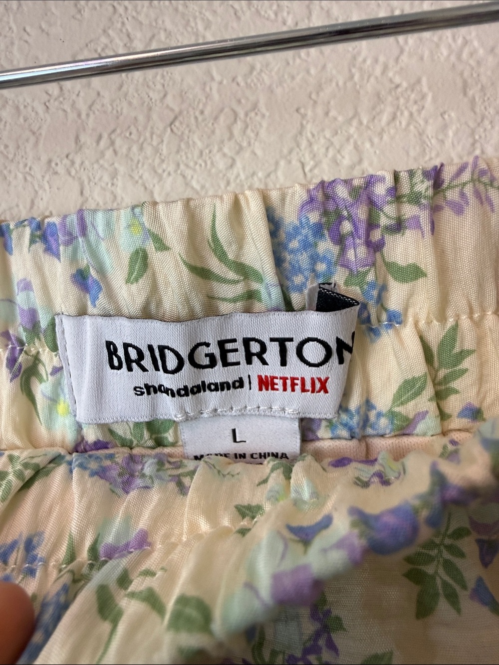Bridgerton Floral Tiered Ruffle Skirt in Cream‎ and Lavender Size Large - Picture 6 of 9